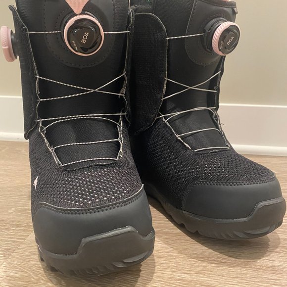 Womens Burton Snowboarding Boots - Picture 6 of 7